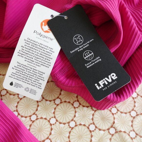 New With Tags Simons Ribbed Cropped Gym Top - Size P/S - Picture 11 of 12